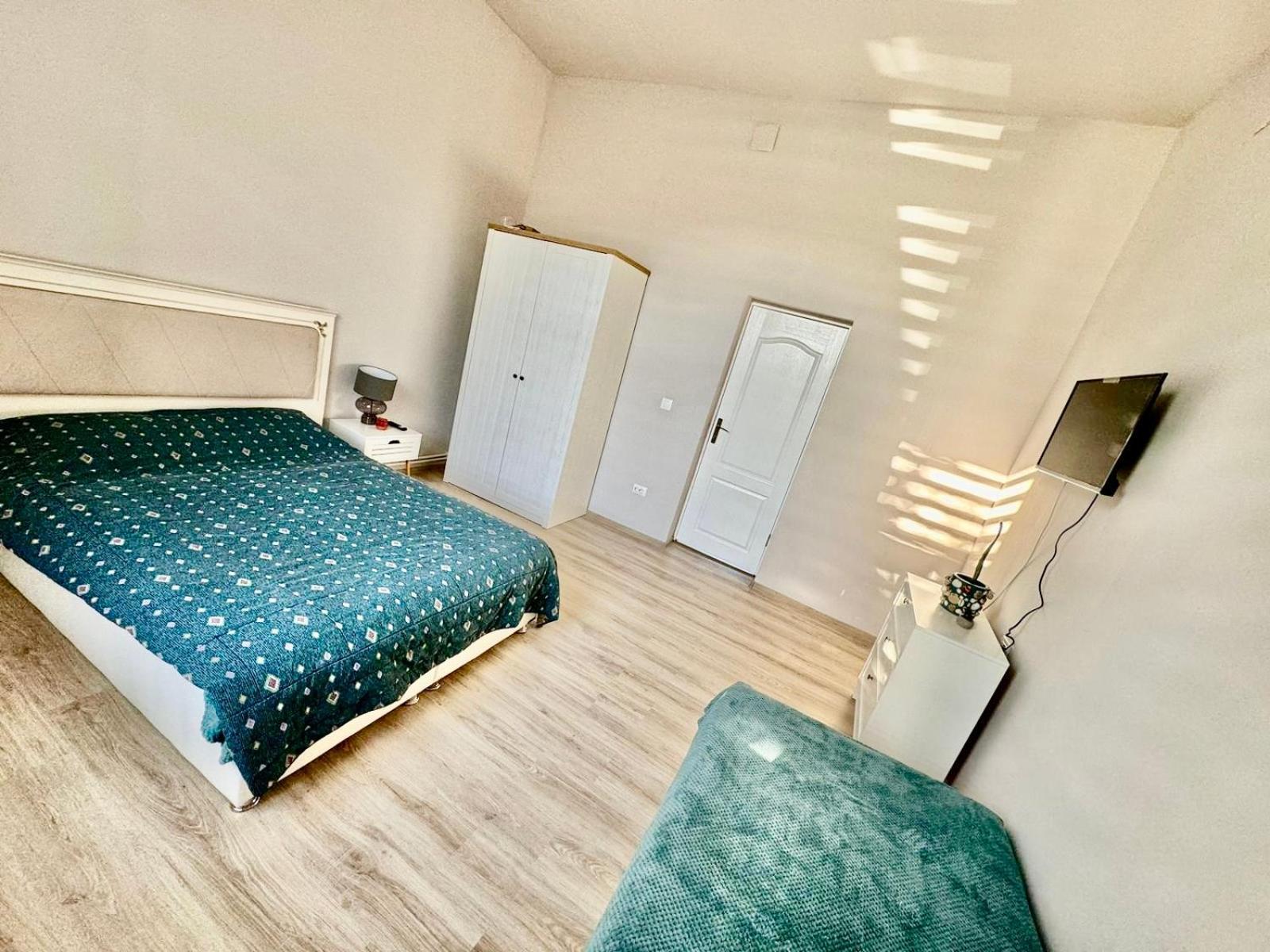 Bed & Breakfast Serbian House